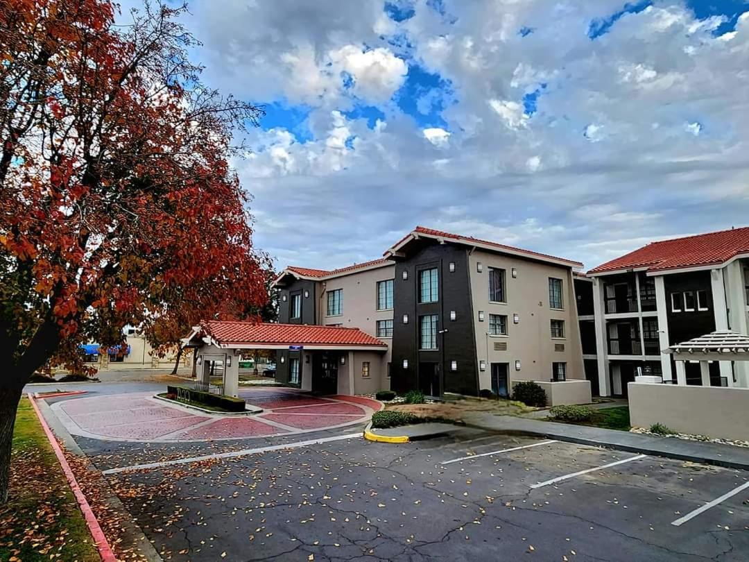 La Quinta Inn By Wyndham Fresno Yosemite Buitenkant foto