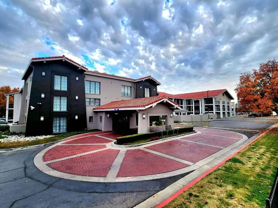 La Quinta Inn By Wyndham Fresno Yosemite Buitenkant foto